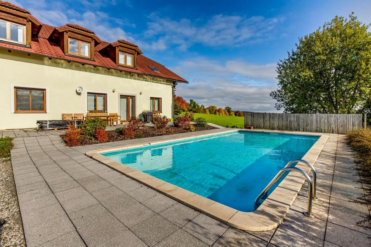 Apartman Nahore Vacov Exterior foto